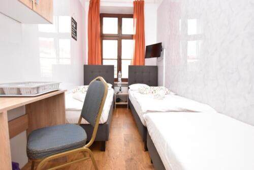 City Central Hostel Wrocław - pokój prywatny, wspólna łazienka. ul. Igielna 40, Wrocław Rynek. 